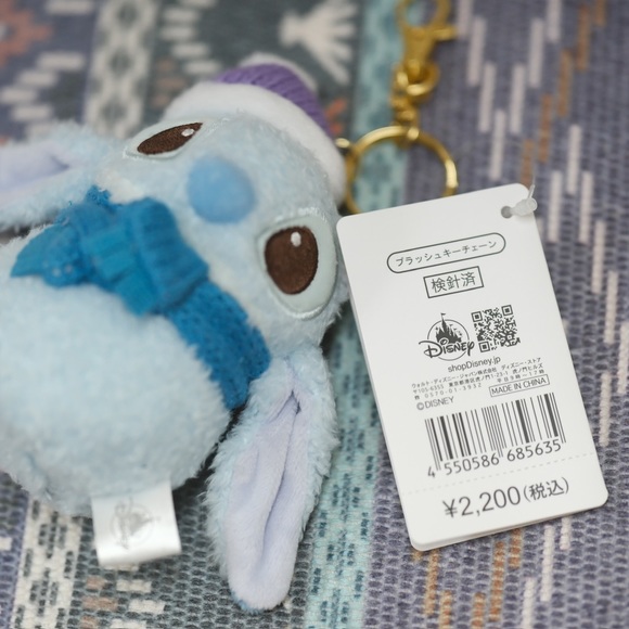 Japan Disney Store Christmas Snowman Plush Keychain STITCH Blue - NEW - Picture 5 of 5